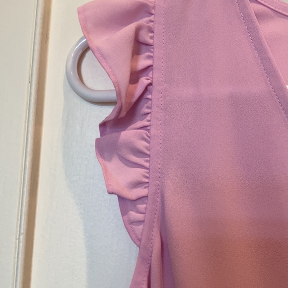 J Crew 4 Tall ruffled v-neck shell lavender - Picture 3 of 4